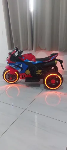 Moto elétrica infantil