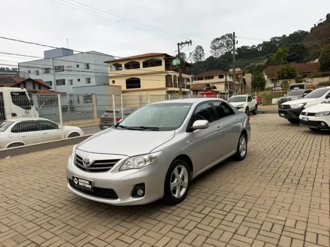 Toyota Corolla GLI 1.8 Flex 16V Aut. 2012