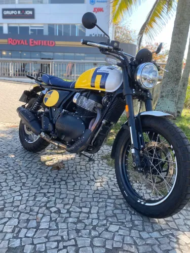 Bear 650c Ano: 2025 - 685kms | OPORTUNIDADE!