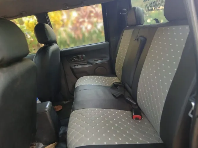 Mitsubishi L200 GLS 2.5 4X4 CD Diesel 2006