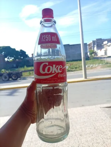 Garrafa Coca cola antiga 1994.+ tampinha gelocos.