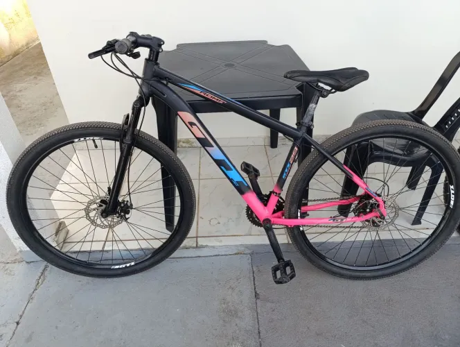 Vendo uma bicicleta