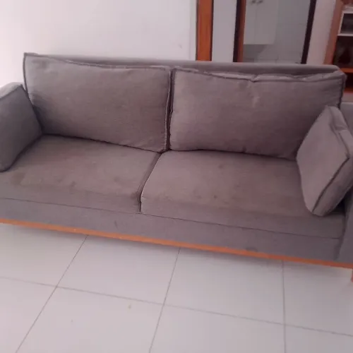 Vendo este sofá