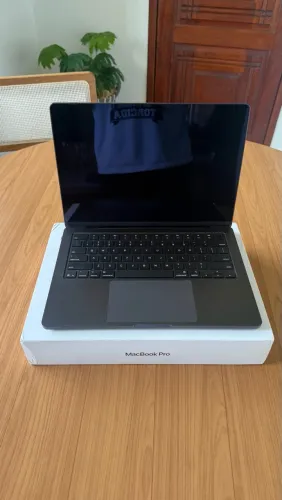 Macbook pro M5 16 GB memória 500gb Impecável