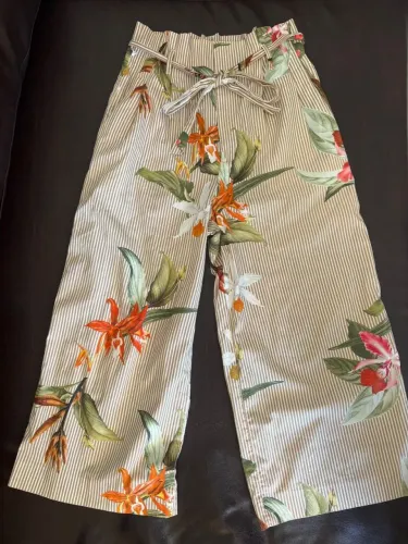 Calça ZARA feminina 