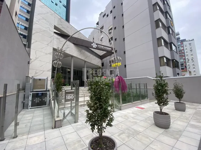 Ótima sala comercial para locação no bairro Centro!