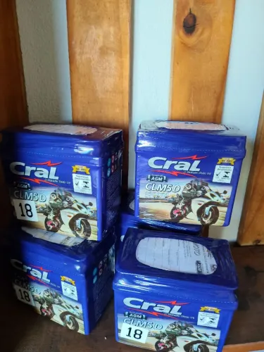 Bateria de moto 5 ah cral na promoção em Anápolis GO zera no plástico só buscar!!