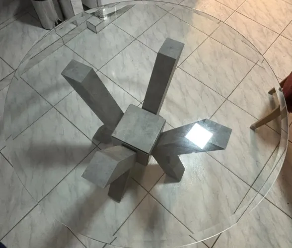 Mesa Redonda com Tampo de Vidro