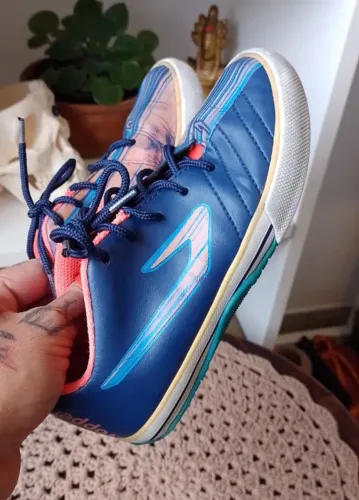 chuteira de futsal da topper tamanho 32