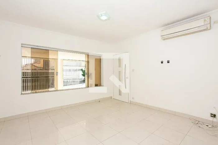 Casa à Venda - Vila Carrão, 3 Quartos, 270 m2