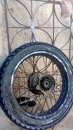 Aro e peneu para moto 
