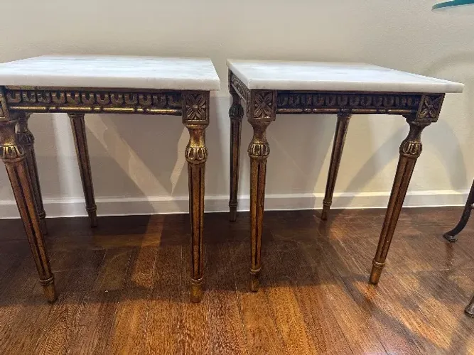 Conjunto de mesinhas estilo Vitoriano