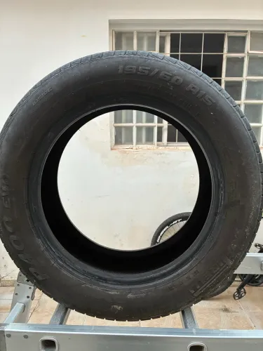 Vendo pneu para estepe
