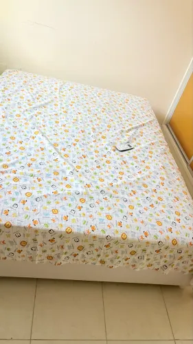 Cama queen com colchão