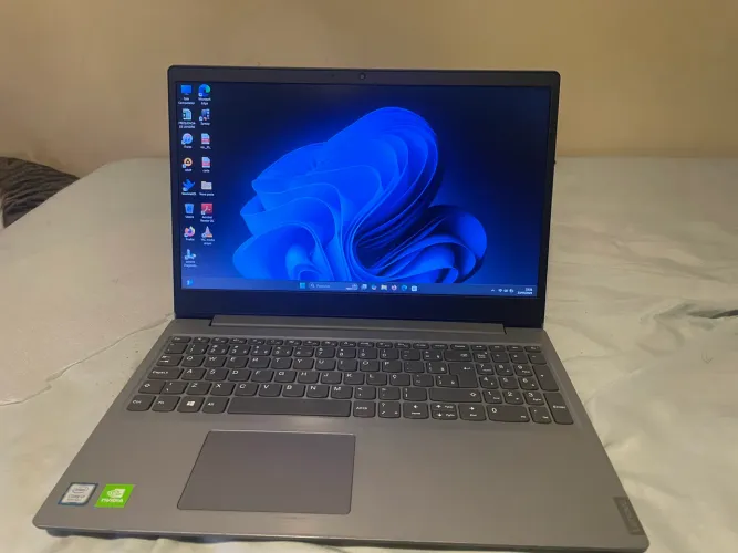Lenovo IdeaPad S145 - i7 8ª Geração - 8GB RAM - SSD + HD - Tela Full HD