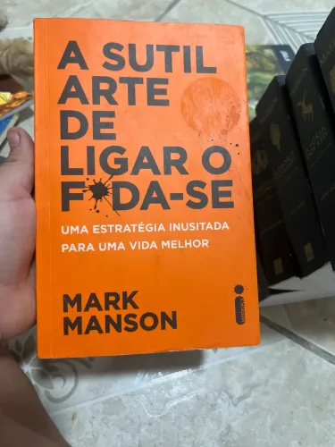 Livro a sútil arte de ligar o foda-se