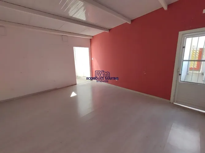ALUGA-SE CASA 5 QUARTOS NO CAIÇARAS.