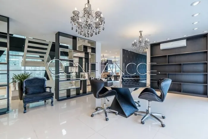 Casa, triplex com piscina para venda no Jardim Social, Curitiba - PR | Confiancce Imóveis