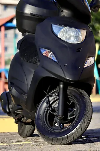 Moto scooter Suzuki Burgman 2018, cuidada, confortável e pronta pra rodar