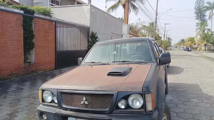 Mitsubishi L200 GLS 2.5 4X4 CD Diesel 2003