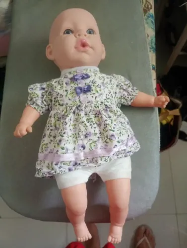 Boneca linda nova