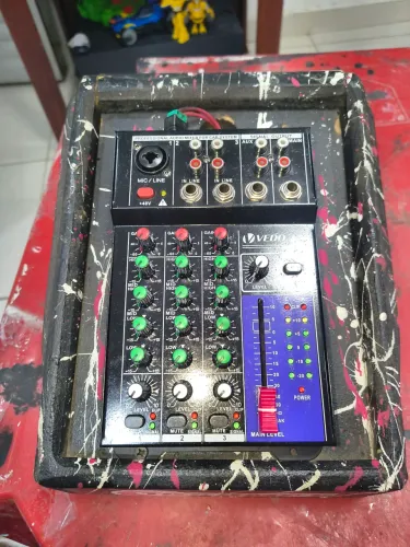 Vendo mesa de som vedo A3