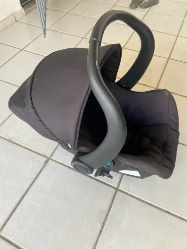 Vende-se bebê conforto Galzerano