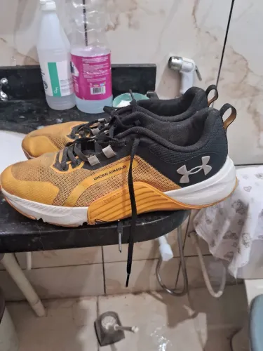 Vendo tênis UNDER ARMOUR TRIBASE REPS
