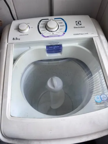 Vende-se máquina de lavar seminova