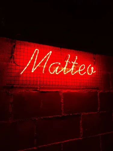 Vaga para atendimento ao público no Matteo