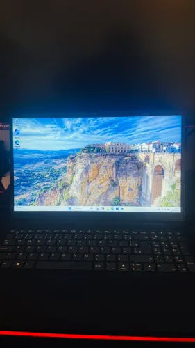 Notebook Lenovo V15 G4 IRU - Leve, rápido e com SSD