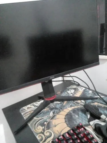 Vendo monitor com defeito