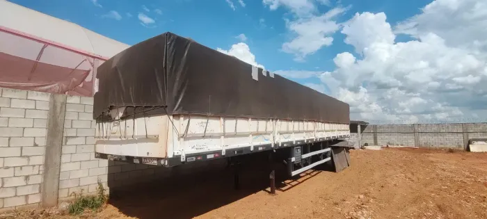 Carreta semi reboque randon