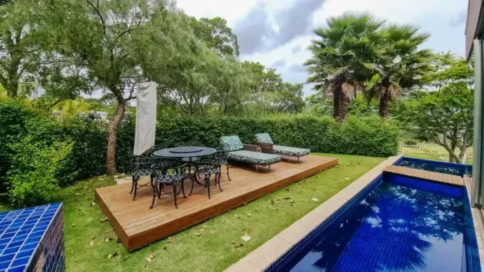 Casa para venda com Piscina e 3 quartos, 380 m² - Alphaville Lagoa Dos Ingleses