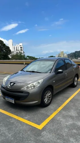 Peugeot 207 Sedan Passion XR 1.4 Flex 8V 4P 2009