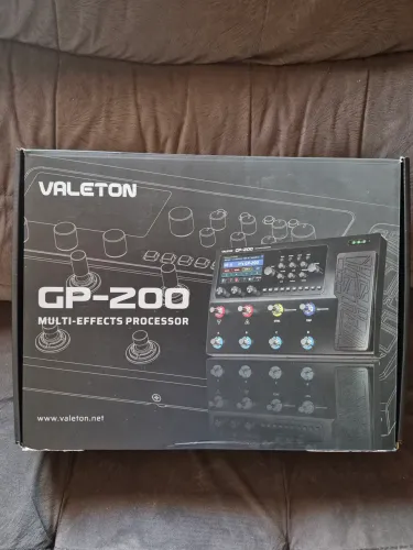 Pedaleira valeton gp200
