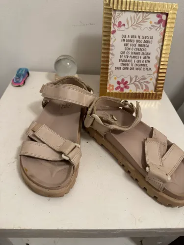 Sandália infantil zara