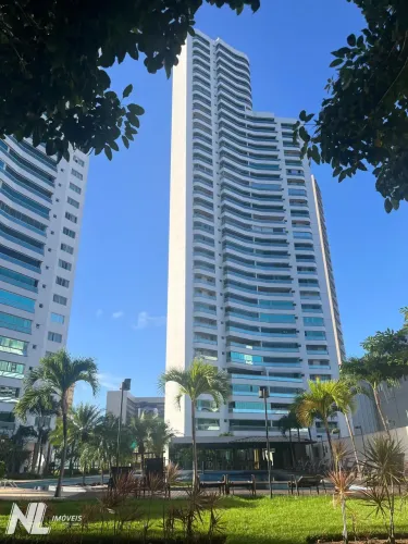 **Living Garden | 165m², 3 Suítes e 4 Vagas em Condomínio Completo**