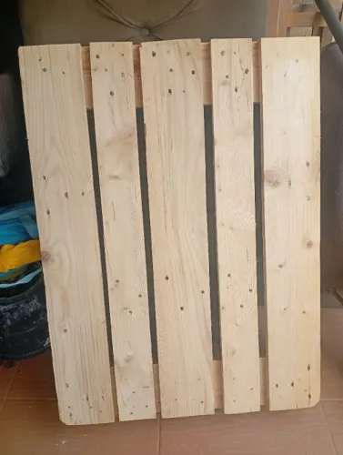 4 Paletes tratados, novos para fazer cama de casal ou outro uso, conforme a necessidade..
