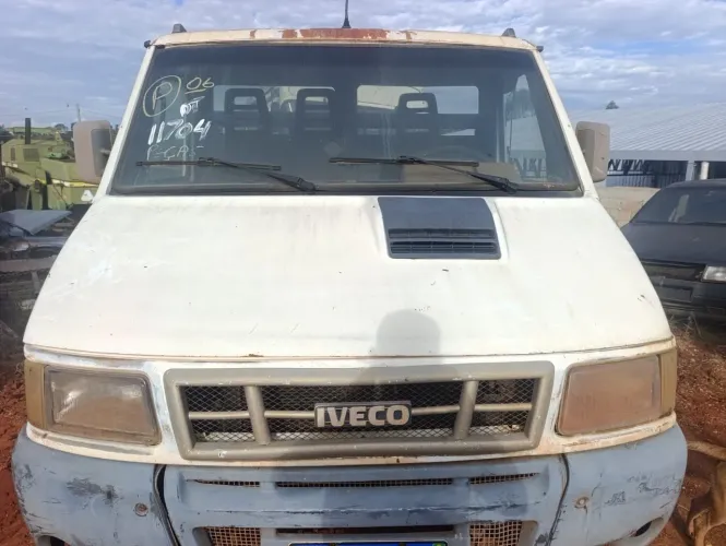 Sucata Iveco Daily Ano 2005 para retirada de peças 