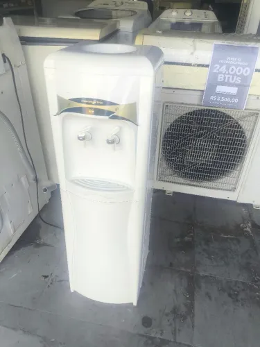 Vendo bebedouro de coluna funcionando perfeitamente