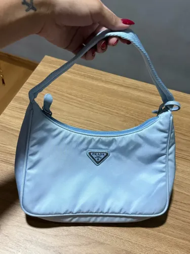 Bolsa PRADA Re-Edition 2000