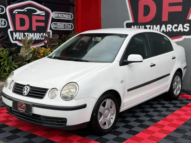 Volkswagen Polo Sedan 1.6 MI Total Flex 8V 4P 2005