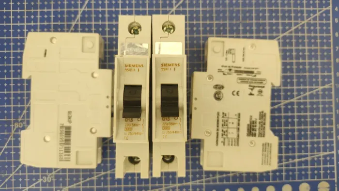 4pcs Disjuntor Siemens 5SX1 B13