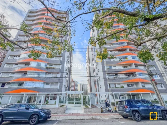 Apartamento - 3 dormitórios - 1 suíte - 2 vagas - Centro - Florianópolis - SC - Hippo