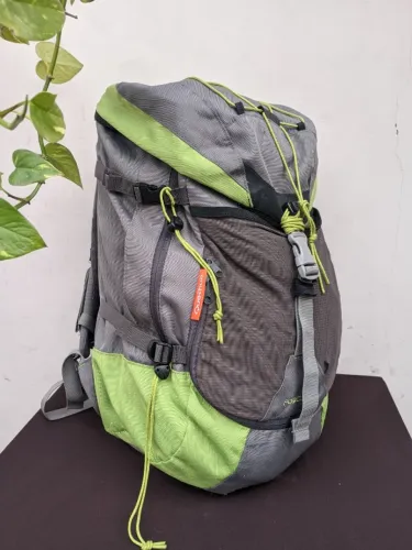 mochila quechua forclaz 40L trilha trekking montanha viagem acampamento camping pesca