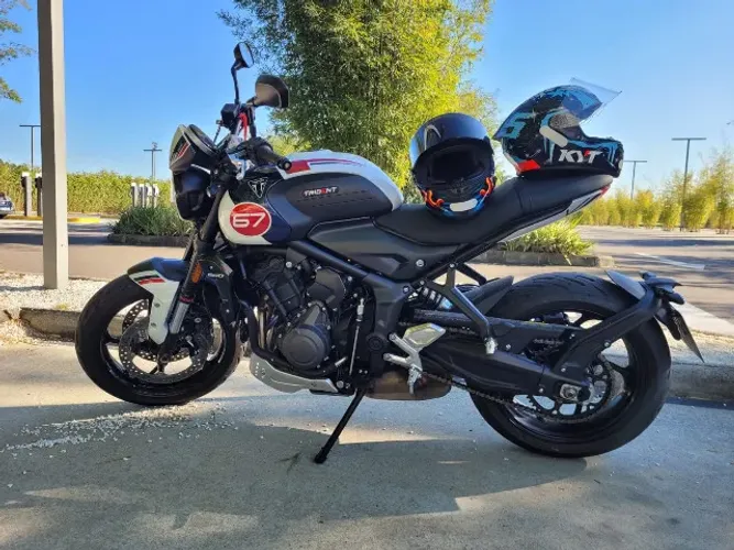 Triumph trident 660 triple tribute 2024/2025