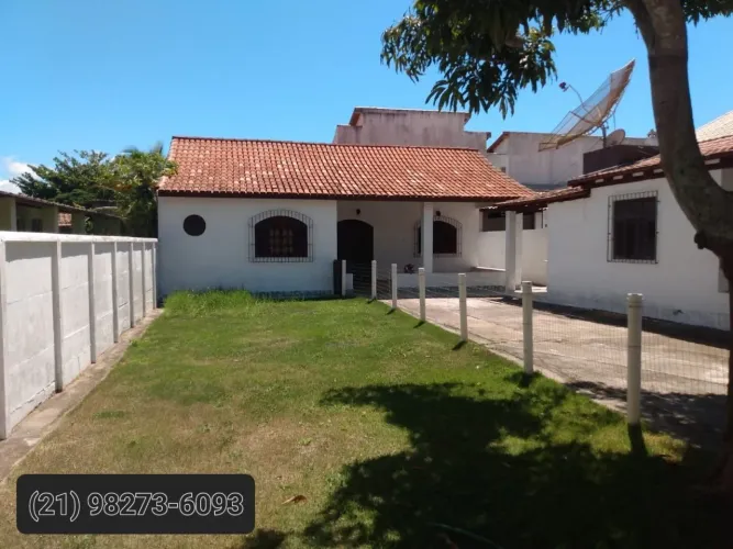 CASA ESPAÇOSA COM 415m² DE TERRENO EM GRUSSAÍ.