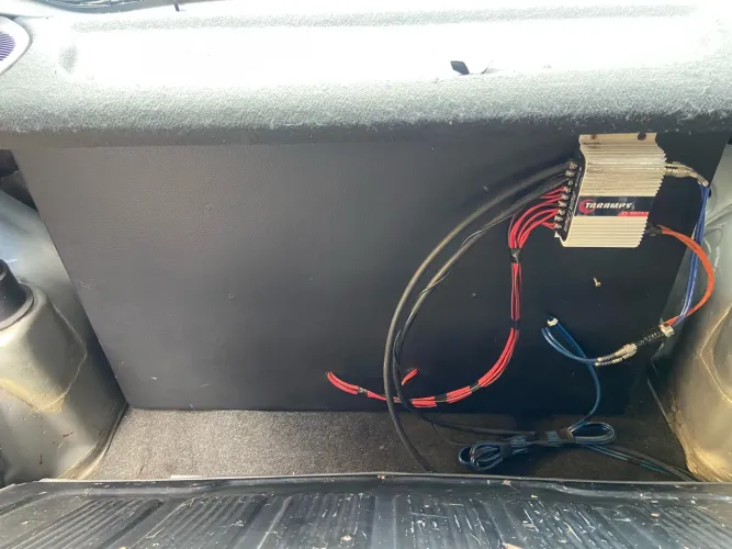 Vendo som automotivo
