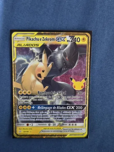 Carta de Pokemon 30 anos Pikachu e Zekrom